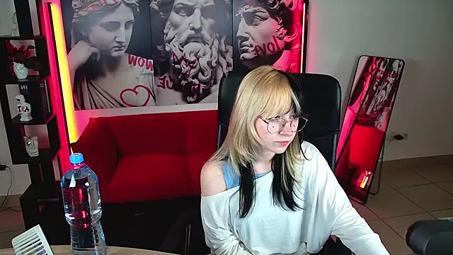 Snapshot of NyxCalderra chatting on July 6, 2026, 7:26 am NyxCalderra online show from July 6, 2026, 7:26 am