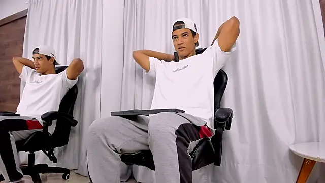 KyrozStorm online show from April 28, 2026, 4:39 am