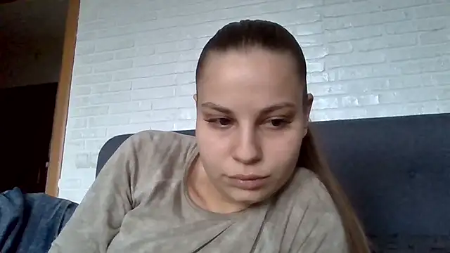 Snapshot of _Linsyy_ee_ chatting on June 4, 2026, 4:11 pm Linsyy ee online show from June 4, 2026, 4:11 pm