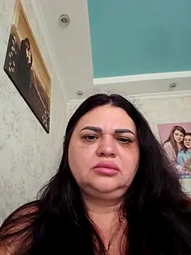 Snapshot of -CUTE-EVVIL- chatting on May 18, 2026, 5:23 am -CUTE-EVVIL- online show from May 18, 2026, 5:23 am