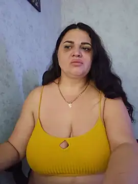 Snapshot of -CUTE-EVVIL- chatting on July 6, 2026, 6:21 pm -CUTE-EVVIL- online show from July 6, 2026, 6:21 pm