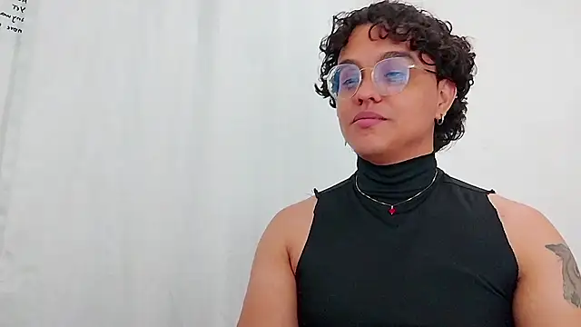 Snapshot of Diane_exotic chatting on April 29, 2026, 11:33 pm Diane exotic online show from April 29, 2026, 11:33 pm