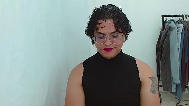 Snapshot of Diane_exotic chatting on May 13, 2026, 1:01 am Diane exotic online show from May 13, 2026, 1:01 am