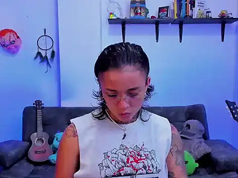 Sam Bartonn online show from May 22, 2026, 2:20 am