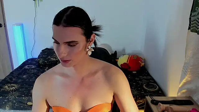  shantallskinny  online show from May 6, 2026, 5:55 am