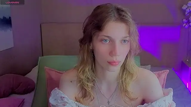 Snapshot of Emily_Cartex chatting on July 30, 2026, 5:50 am Emily Cartex online show from July 30, 2026, 5:50 am