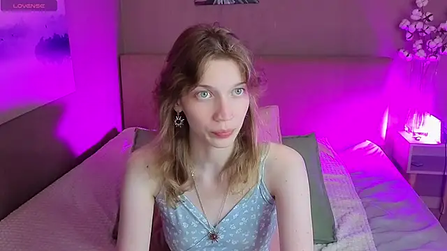 Snapshot of Emily_Cartex chatting on June 27, 2026, 5:13 am Emily Cartex online show from June 27, 2026, 5:13 am