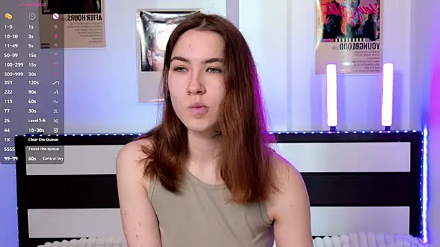 EvaAndLuna online show from May 11, 2026, 2:35 am