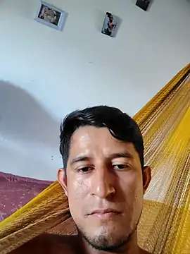 Snapshot of chicolargo17 chatting on May 4, 2026, 2:42 pm chicolargo17 online show from May 4, 2026, 2:42 pm