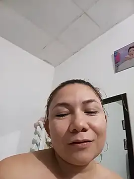 Snapshot of Luna_Morch chatting on June 7, 2026, 3:23 am Luna Morch online show from June 7, 2026, 3:23 am