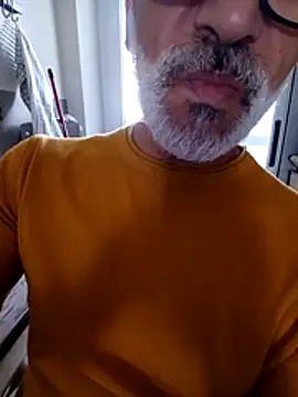 Snapshot of circusmale chatting on May 11, 2026, 2:29 pm circusmale online show from May 11, 2026, 2:29 pm