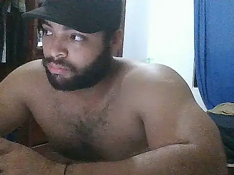 Snapshot of Bearmachin chatting on July 12, 2026, 5:19 am Bearmachin online show from July 12, 2026, 5:19 am