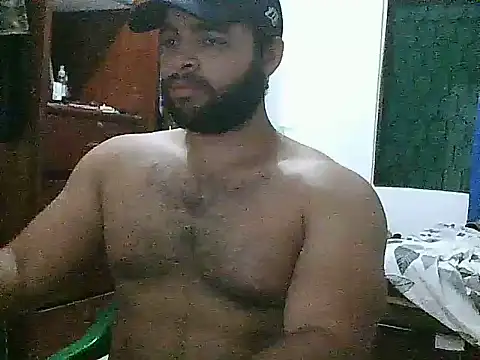 Snapshot of Bearmachin chatting on July 4, 2026, 4:30 am Bearmachin online show from July 4, 2026, 4:30 am