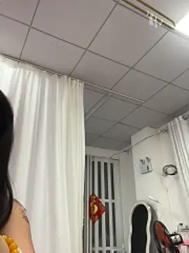 Snapshot of milkwine chatting on June 10, 2026, 5:19 am milkwine online show from June 10, 2026, 5:19 am