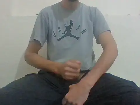 Snapshot of aminwahch chatting on May 10, 2026, 12:42 pm aminwahch online show from May 10, 2026, 12:42 pm