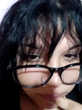 Snapshot of Sempai_Moon chatting on May 7, 2026, 12:37 am Sempai Moon online show from May 7, 2026, 12:37 am