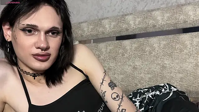 cherlybayy online show from June 5, 2026, 6:46 pm