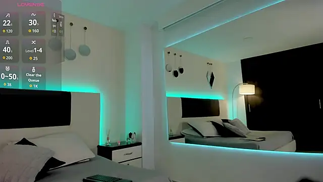 Sky Loren online show from May 29, 2026, 3:34 am
