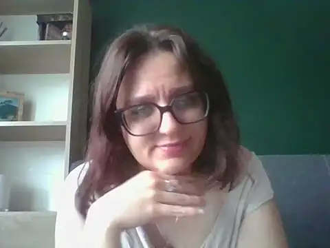 sensual paris online show from May 14, 2026, 5:37 am