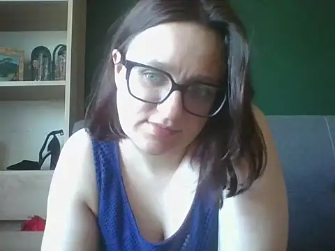 sensual paris online show from April 28, 2026, 5:34 am