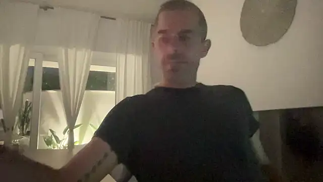 Riccardo86xx online show from May 24, 2026, 6:52 pm