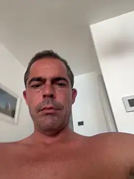 Riccardo86xx online show from June 18, 2026, 9:25 am