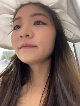 xiaochengzi505 online show from May 29, 2026, 12:38 am
