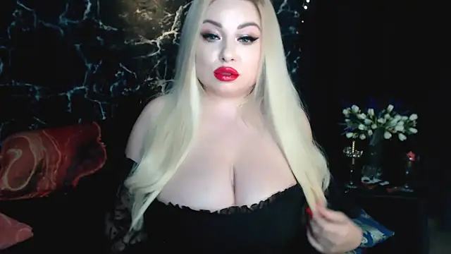 Snapshot of ValentinaaLuv chatting on May 8, 2026, 6:01 pm ValentinaaLuv online show from May 8, 2026, 6:01 pm