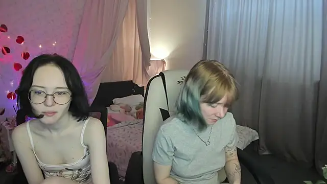Elira Vane online show from May 29, 2026, 3:12 am