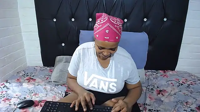 Snapshot of CandyBoobs69 chatting on July 11, 2026, 5:35 pm CandyBoobs69 online show from July 11, 2026, 5:35 pm
