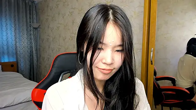 Snapshot of Akiba_cute chatting on May 19, 2026, 12:23 pm Akiba cute online show from May 19, 2026, 12:23 pm