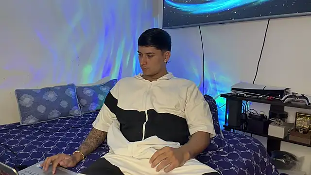 Snapshot of SexxxySquirterStev777 chatting on June 30, 2026, 1:22 pm SexxxySquirterStev777 online show from June 30, 2026, 1:22 pm