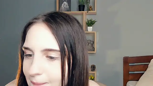 Snapshot of AlfredaSuttle chatting on May 25, 2026, 7:23 pm AlfredaSuttle online show from May 25, 2026, 7:23 pm