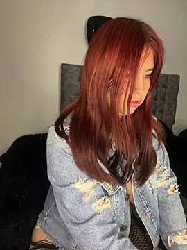 Snapshot of Caro_redd chatting on May 27, 2026, 2:02 pm Caro redd online show from May 27, 2026, 2:02 pm