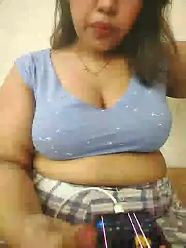 HD Queen 69 online show from July 17, 2026, 1:14 am