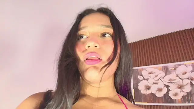 Sara Chanel  online show from June 12, 2026, 12:52 am
