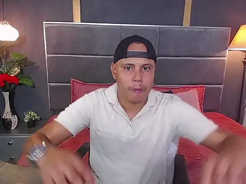 Snapshot of noah_oliver1 chatting on June 11, 2026, 1:16 am noah oliver1 online show from June 11, 2026, 1:16 am