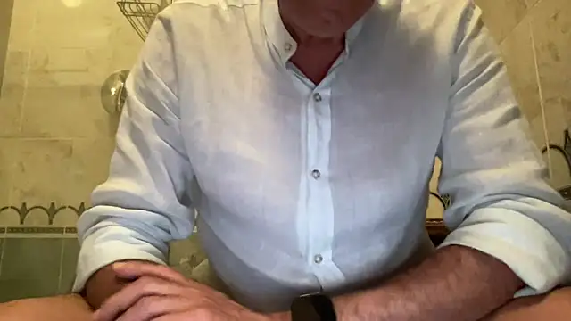 henrybull007 online show from June 14, 2026, 5:14 pm