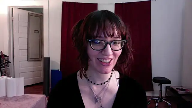 AnnywnBelle online show from May 8, 2026, 10:13 pm
