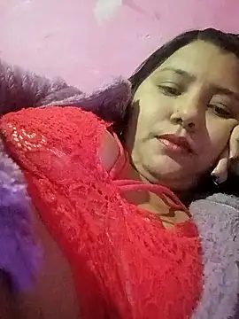 Estrellitadelmar online show from May 3, 2026, 1:33 am