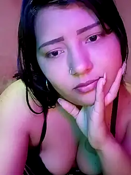 Estrellitadelmar online show from June 3, 2026, 1:01 pm