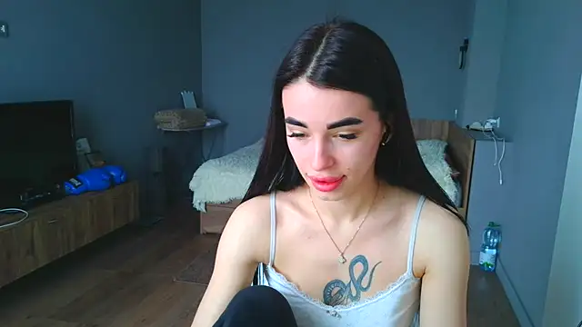 Vika Elfie online show from May 2, 2026, 7:13 am