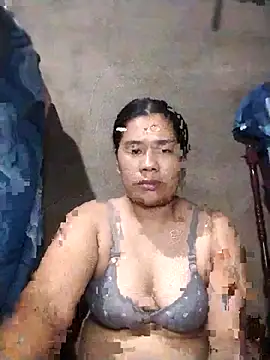chubbypinay27 online show from May 6, 2026, 1:48 pm