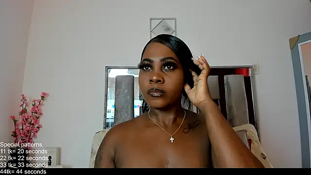 EmilyRooa1 online show from June 29, 2026, 12:27 pm