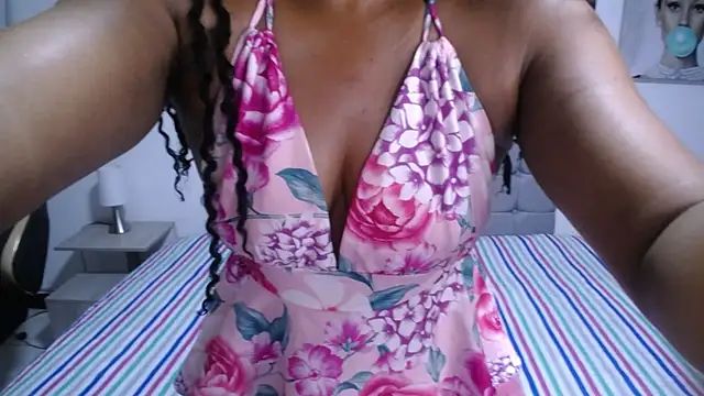 Snapshot of Kristen_1_ chatting on May 4, 2026, 12:52 pm Kristen 1 online show from May 4, 2026, 12:52 pm