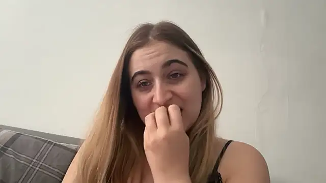 Snapshot of Taylormillie471 chatting on June 4, 2026, 1:49 pm Taylormillie471 online show from June 4, 2026, 1:49 pm