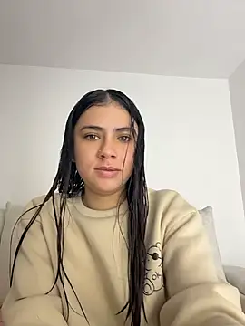 EmilyCxx online show from July 21, 2026, 10:27 am