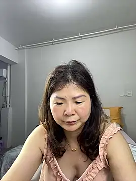 Snapshot of linda51863 chatting on June 18, 2026, 1:16 pm linda51863 online show from June 18, 2026, 1:16 pm