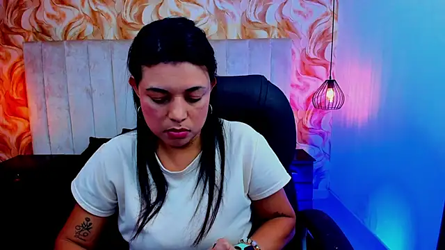 Snapshot of ChloeSmith9 chatting on July 27, 2026, 7:10 pm ChloeSmith9 online show from July 27, 2026, 7:10 pm