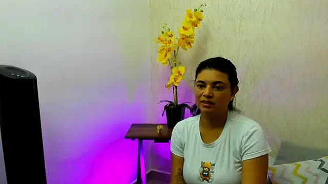 Snapshot of ChloeSmith9 chatting on July 15, 2026, 6:37 pm ChloeSmith9 online show from July 15, 2026, 6:37 pm